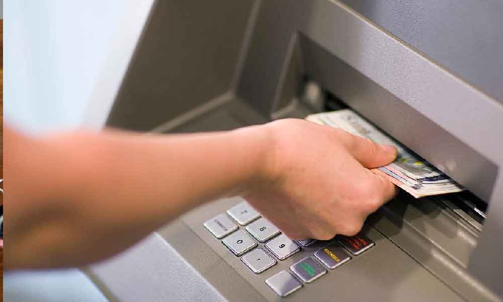 Kerap duit kena 'telan' bank, ini rahsia bank ramai tak perasan