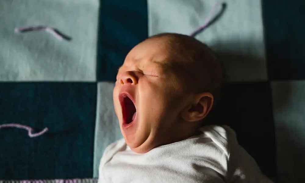 Baru tahu rupanya senang nak hilangkan dagu berlapis, amal je senaman ini, menguap pun membantu