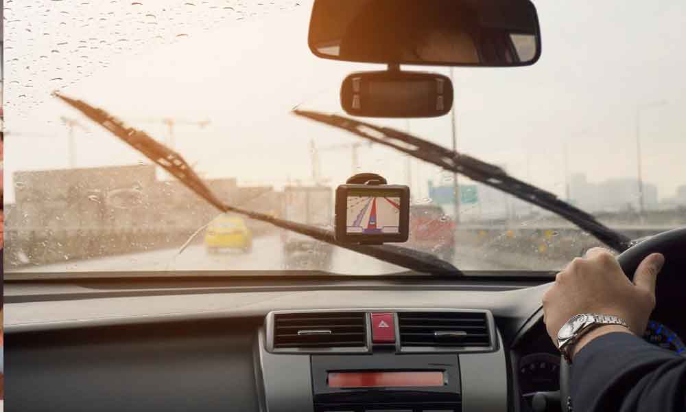 Tampal je pelekat ini segalanya selesai, lelaki kongsi cara elak cermin sisi berkabus