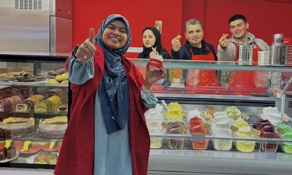 Bermula dengan 'craving' nak makan aiskrim, ini kisah pengasas Mokti's Ice Cream