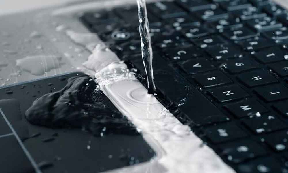 Laptop tertumpah air masih boleh diselamatkan, ini yang anda patut buat