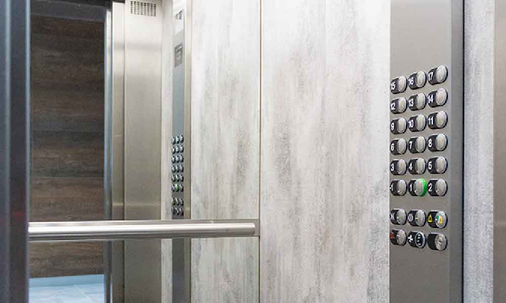 Kenapa dalam lif ada cermin? Ini fungsinya