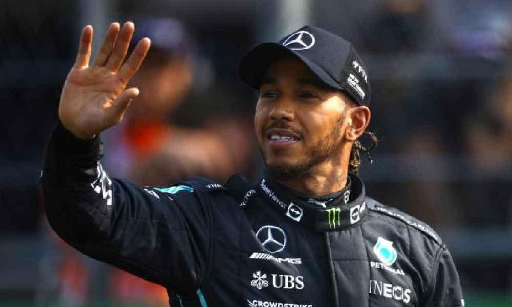 Lewis Hamilton 'lompat parti', sah keluar Mercedes sertai Ferrari