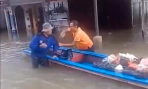 Hanya terima 5 bungkus mi segera, mangsa banjir tampar ketua kampung