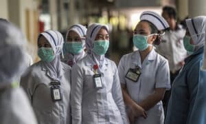 Jururawat Malaysia ditawar gaji lumayan di Hospital Singapura